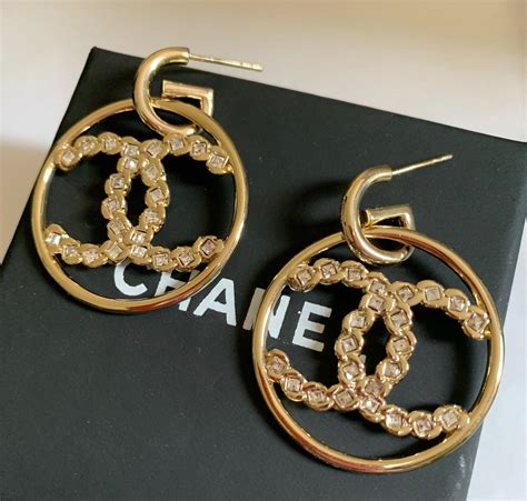 chanel hoop earrings gold